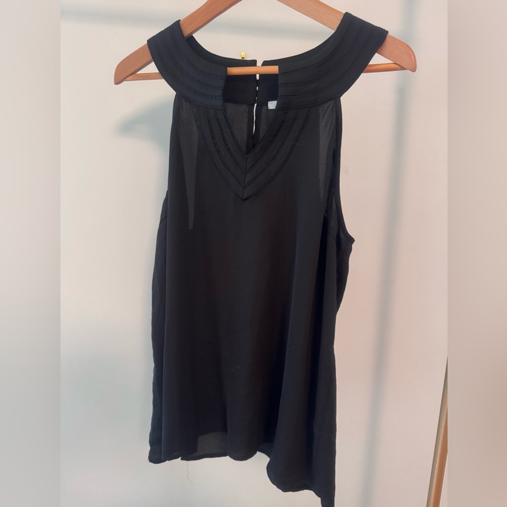 41 Hawthorn Black Sleeveless Bib Collar Blouse